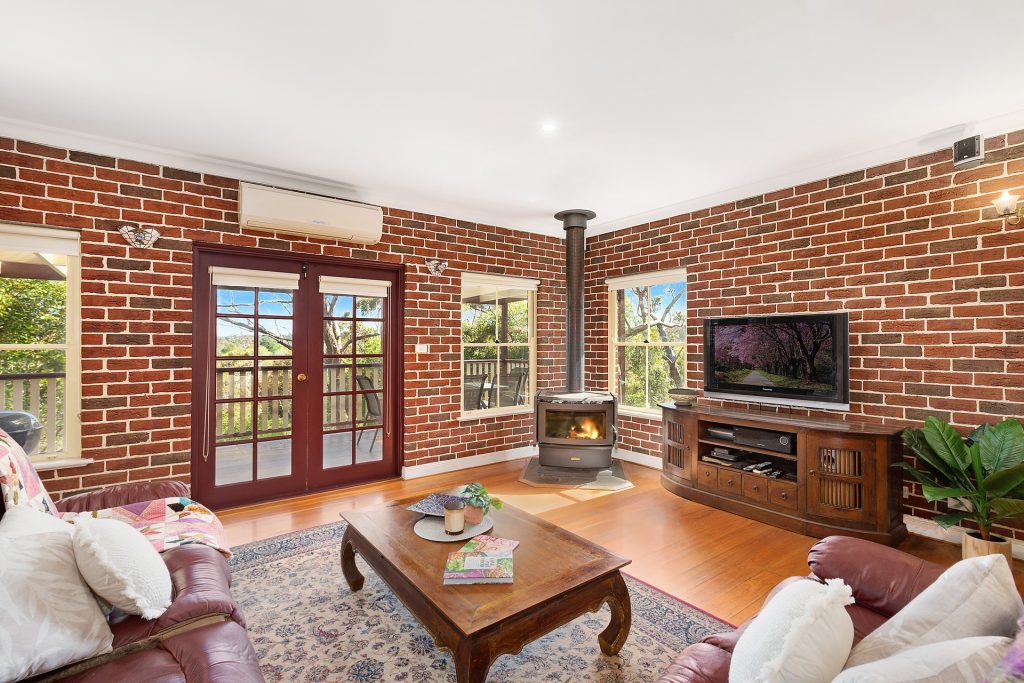 36 St Georges Crescent, Faulconbridge NSW 2776 — photo 3