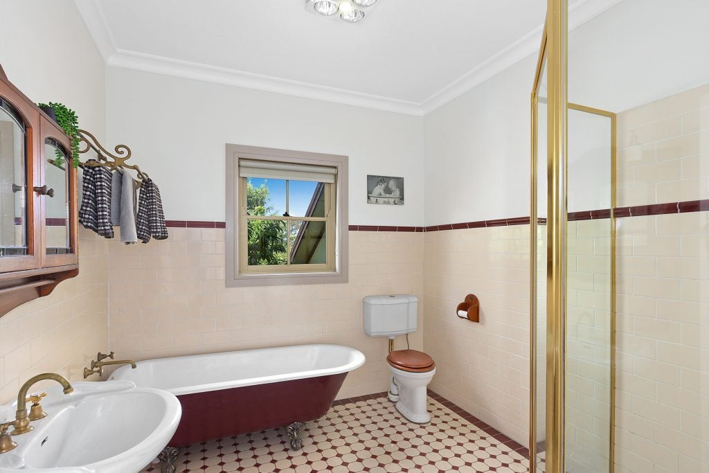 36 St Georges Crescent, Faulconbridge NSW 2776 — photo 10