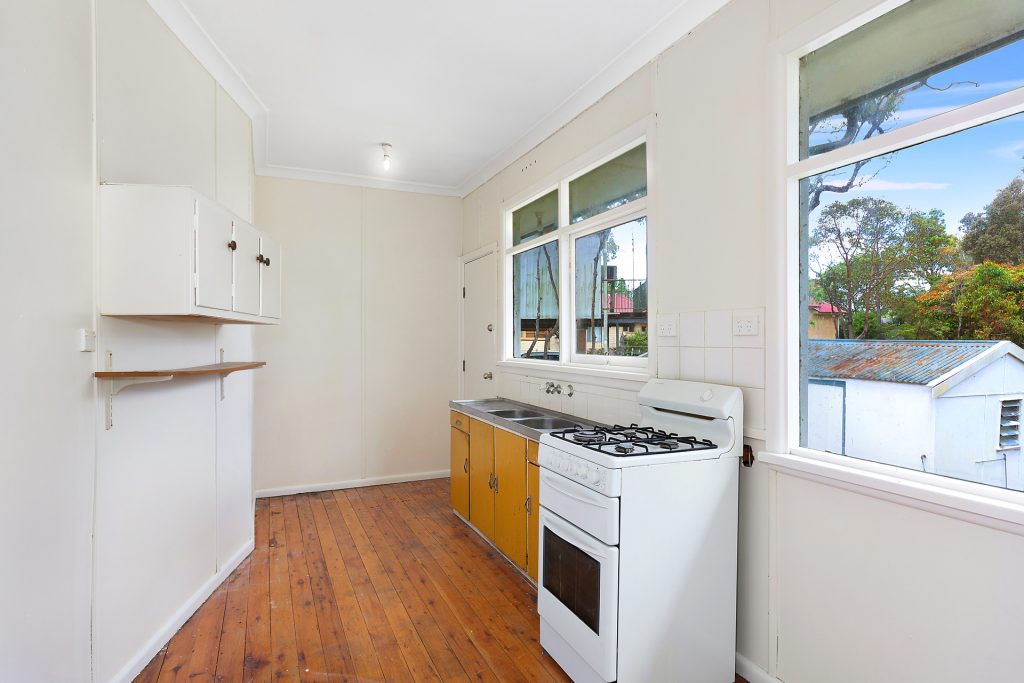 31 Green Parade, Valley Heights NSW 2777 — photo 5
