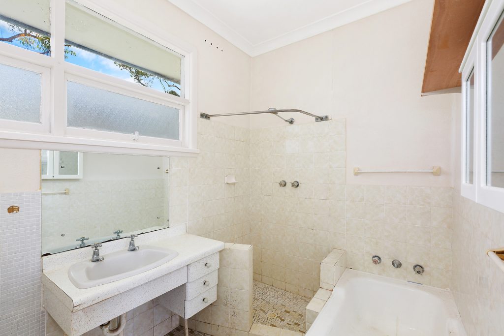 31 Green Parade, Valley Heights NSW 2777 — photo 6