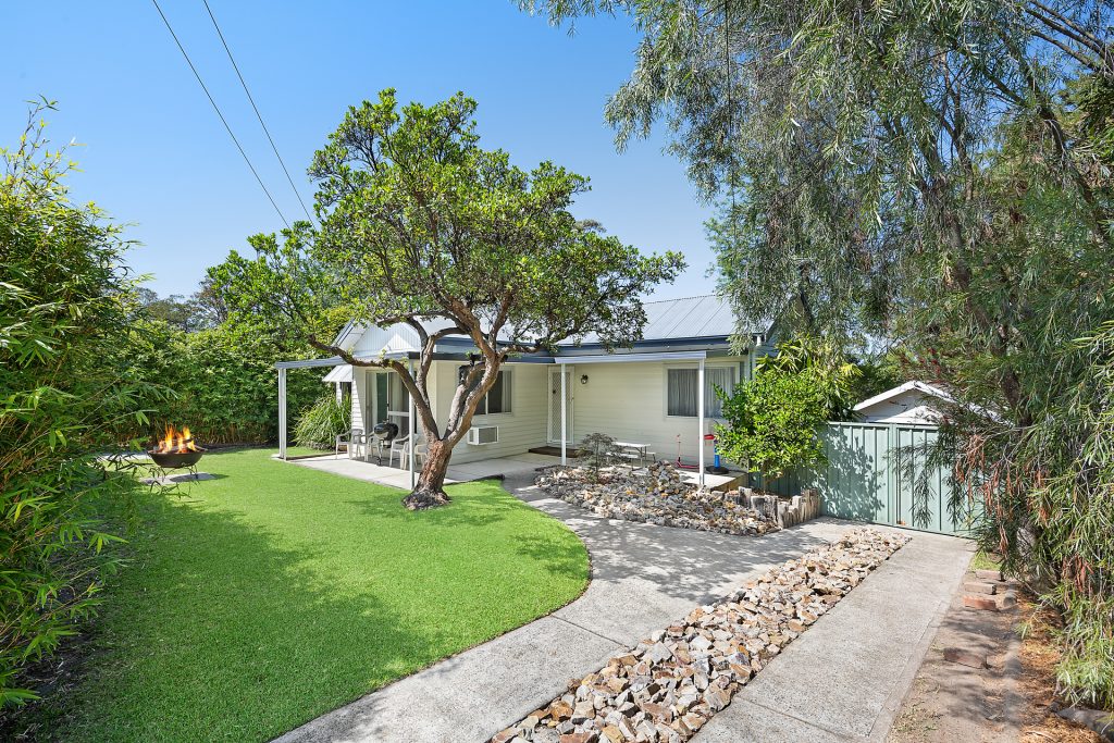 28 Green Parade, Valley Heights NSW 2777