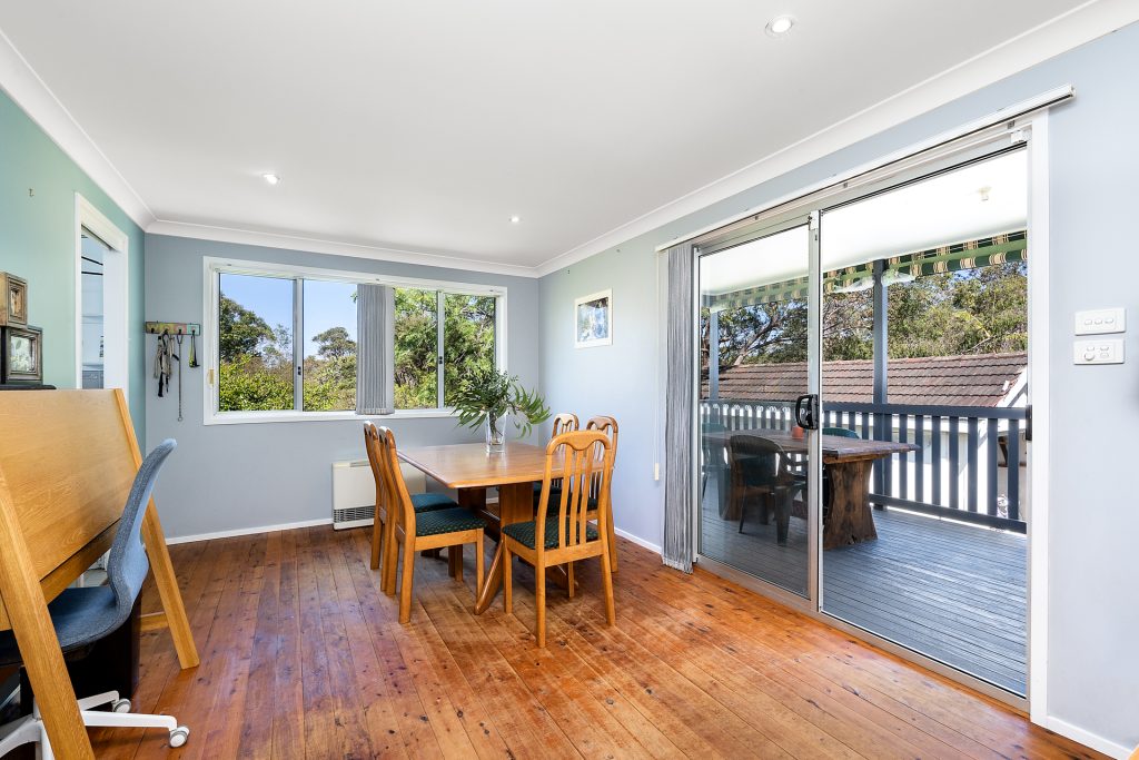 28 Green Parade, Valley Heights NSW 2777 — photo 4