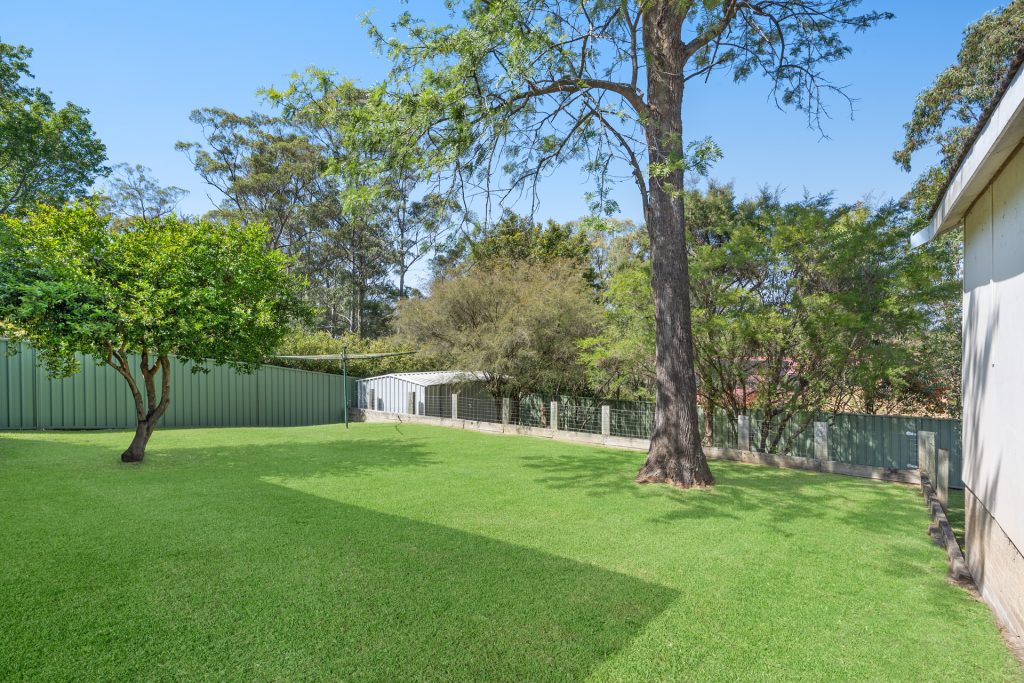 28 Green Parade, Valley Heights NSW 2777 — photo 8