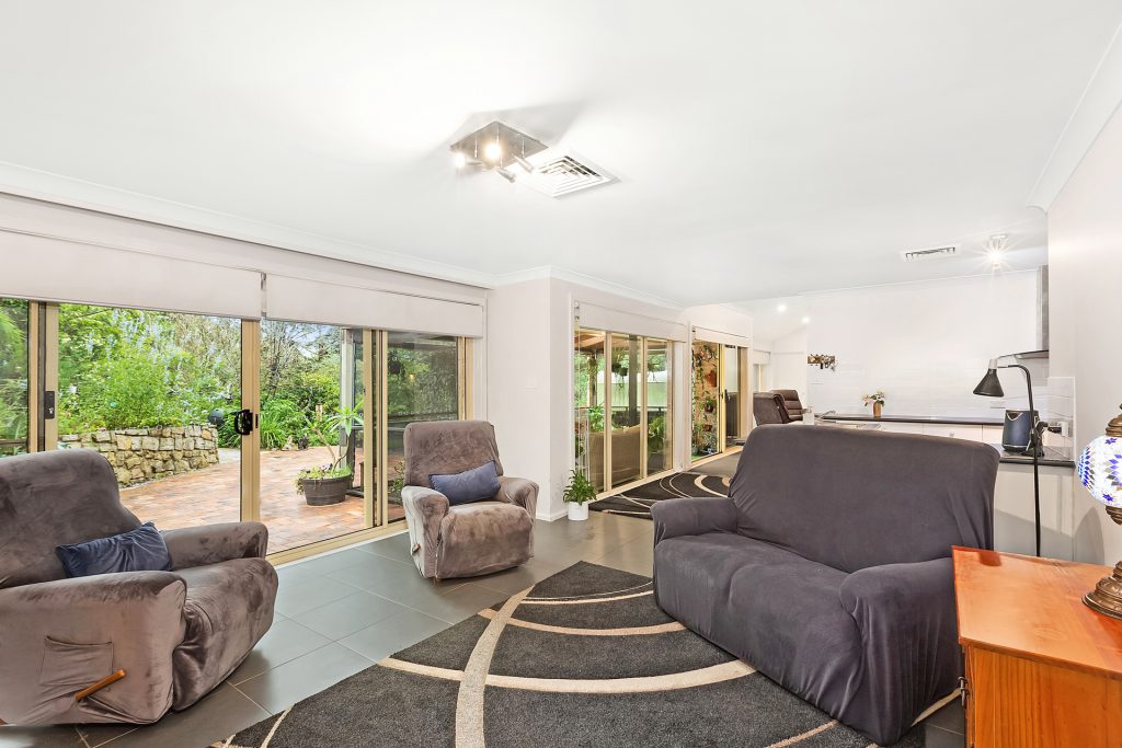 10 Ellison Road, Springwood NSW 2777 — photo 4