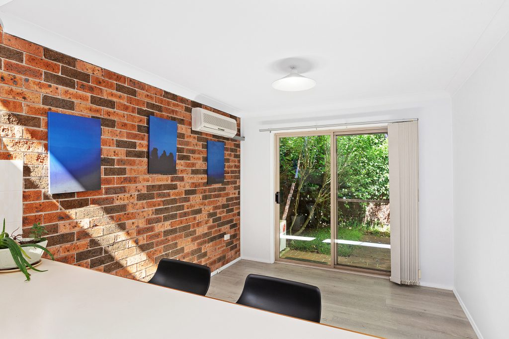 32 The Glen Crescent, Springwood NSW 2777 — photo 3