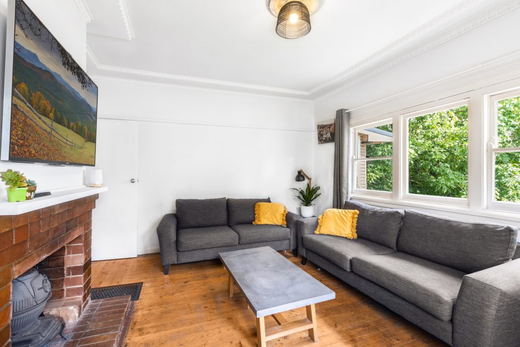 1 Moore Road, Springwood NSW 2777 — photo 2