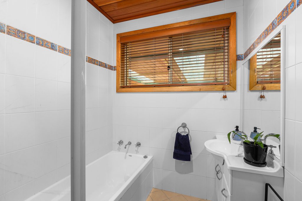 3 Ravine Avenue, Blaxland NSW 2774 — photo 8