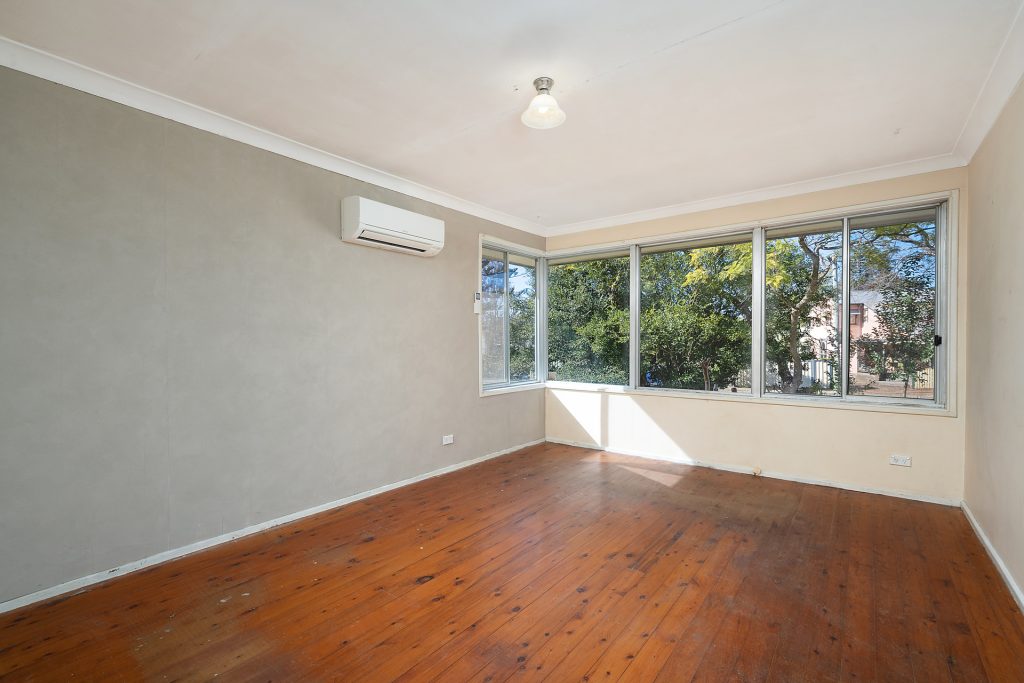 1 Grahame Street, Blaxland NSW 2774 — photo 2