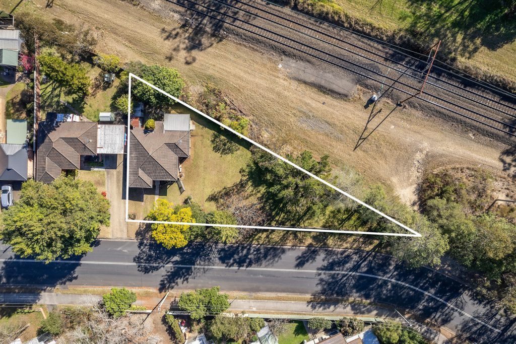 1 Grahame Street, Blaxland NSW 2774 — photo 9