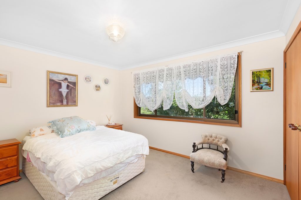 8 Batman Crescent, Springwood NSW 2777 — photo 7