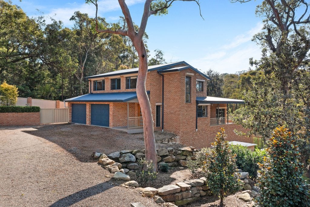 10 Dobson Dorking Place, Faulconbridge NSW 2776