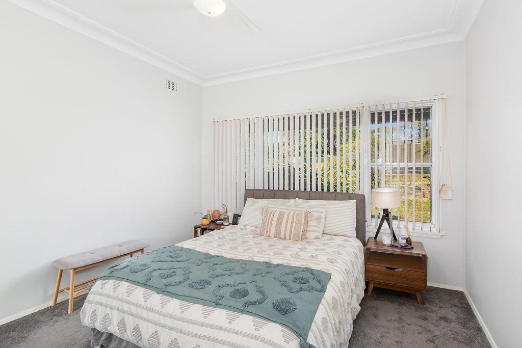 24 Eastlea Avenue, Springwood NSW 2777 — photo 5