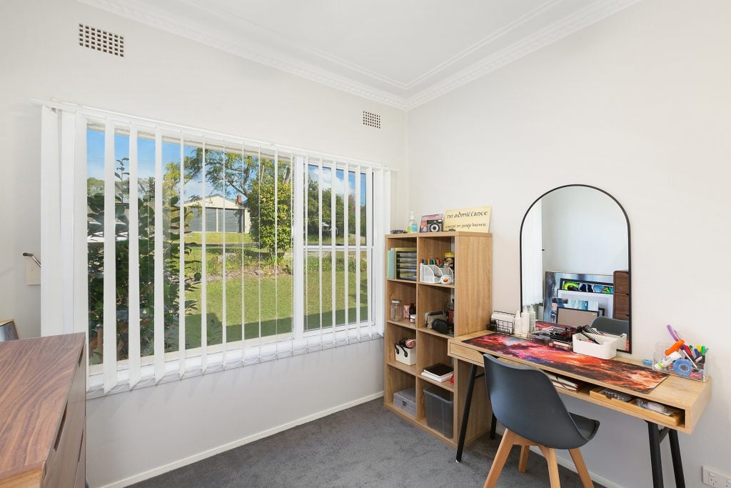 24 Eastlea Avenue, Springwood NSW 2777 — photo 6