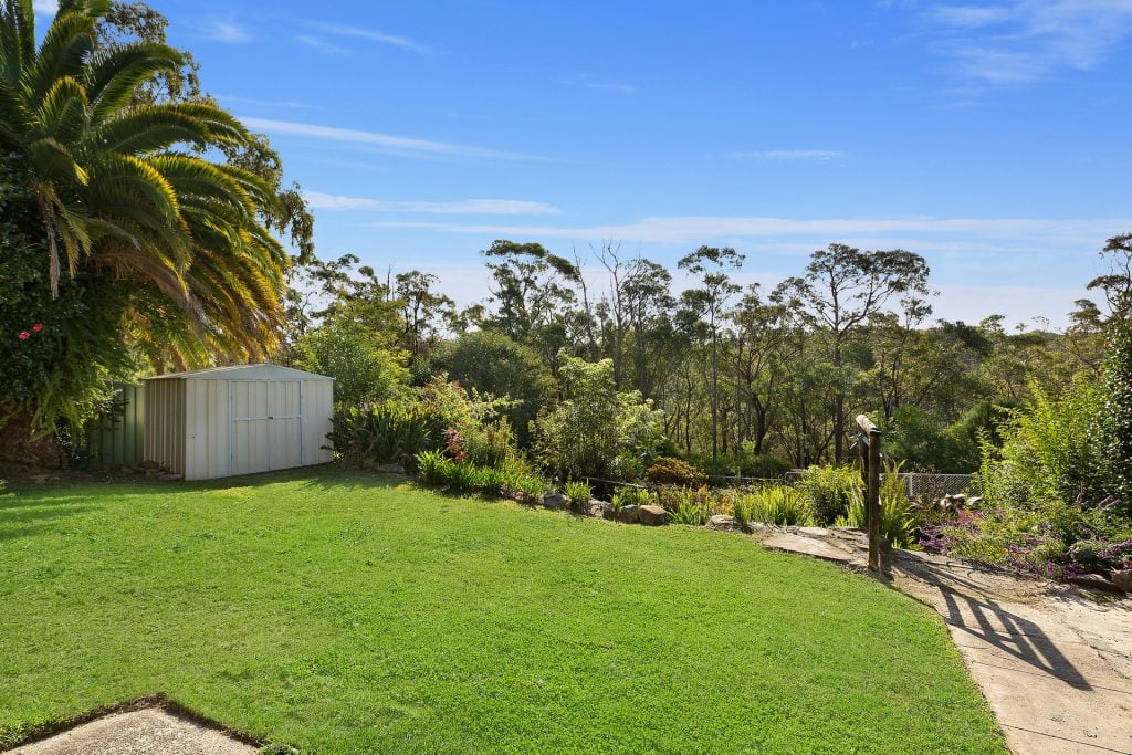 24 Eastlea Avenue, Springwood NSW 2777 — photo 9