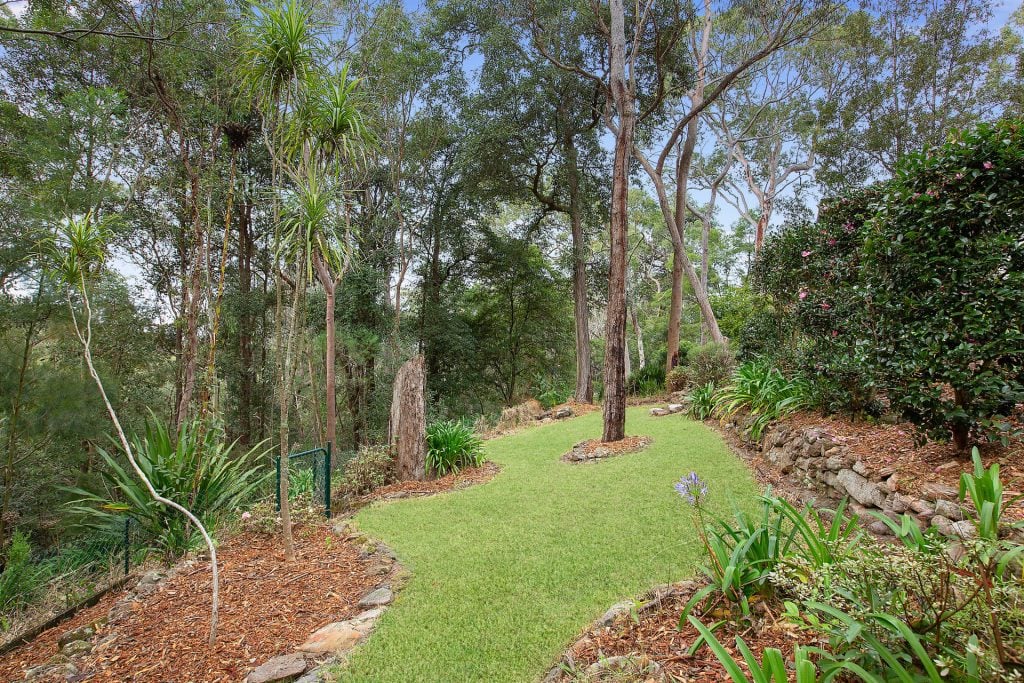 10 Clarinda Avenue, Faulconbridge NSW 2776 — photo 10
