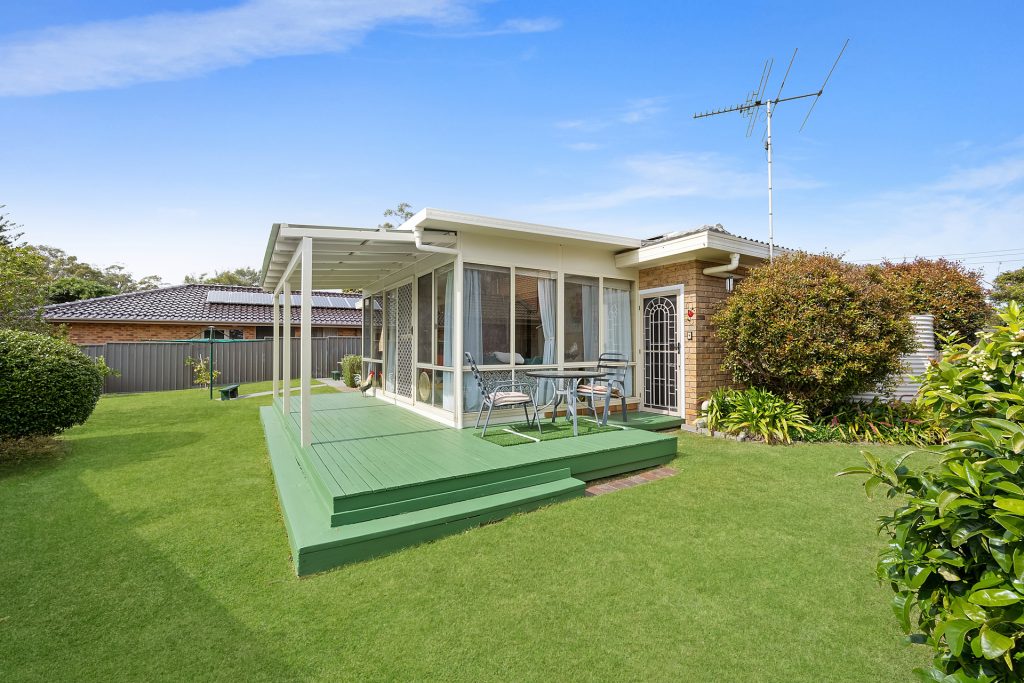 15 Fairways Crescent, Springwood NSW 2777 — photo 10