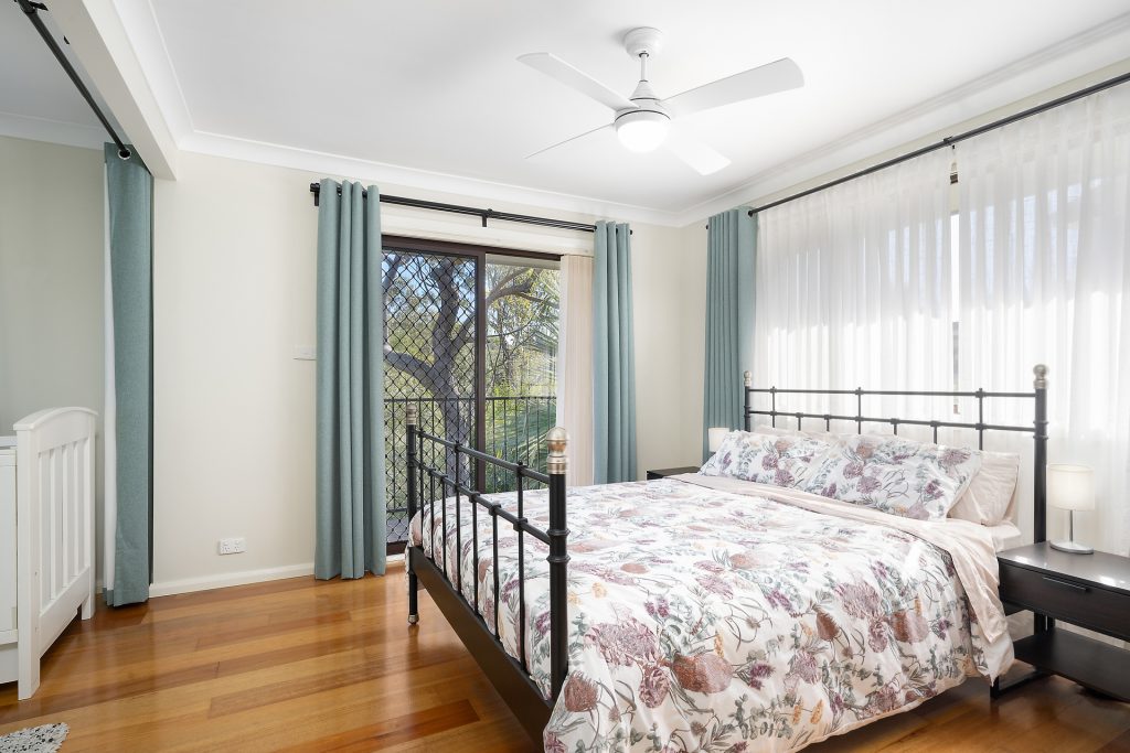 5 Batman Crescent, Springwood NSW 2777 — photo 4