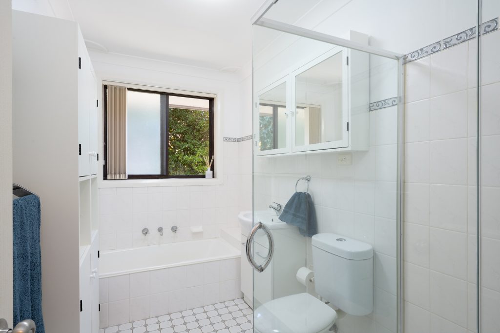 5 Batman Crescent, Springwood NSW 2777 — photo 6