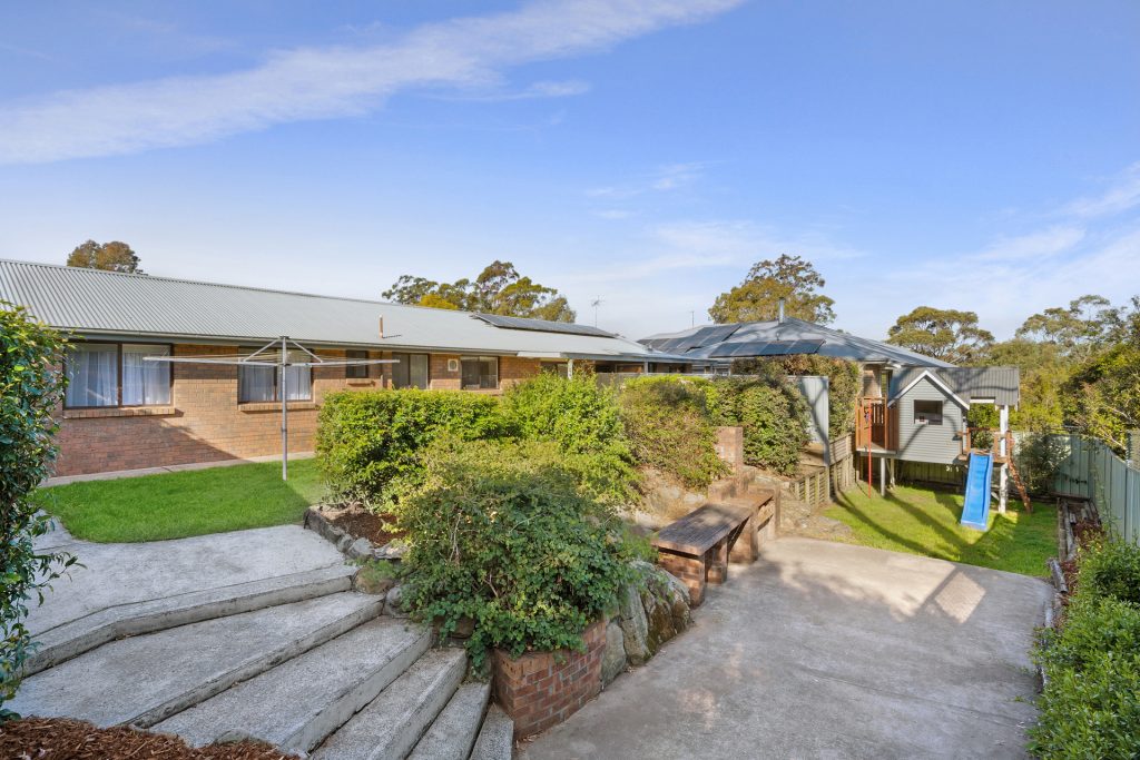 25 Lochinvar Street, Winmalee NSW 2777 — photo 14