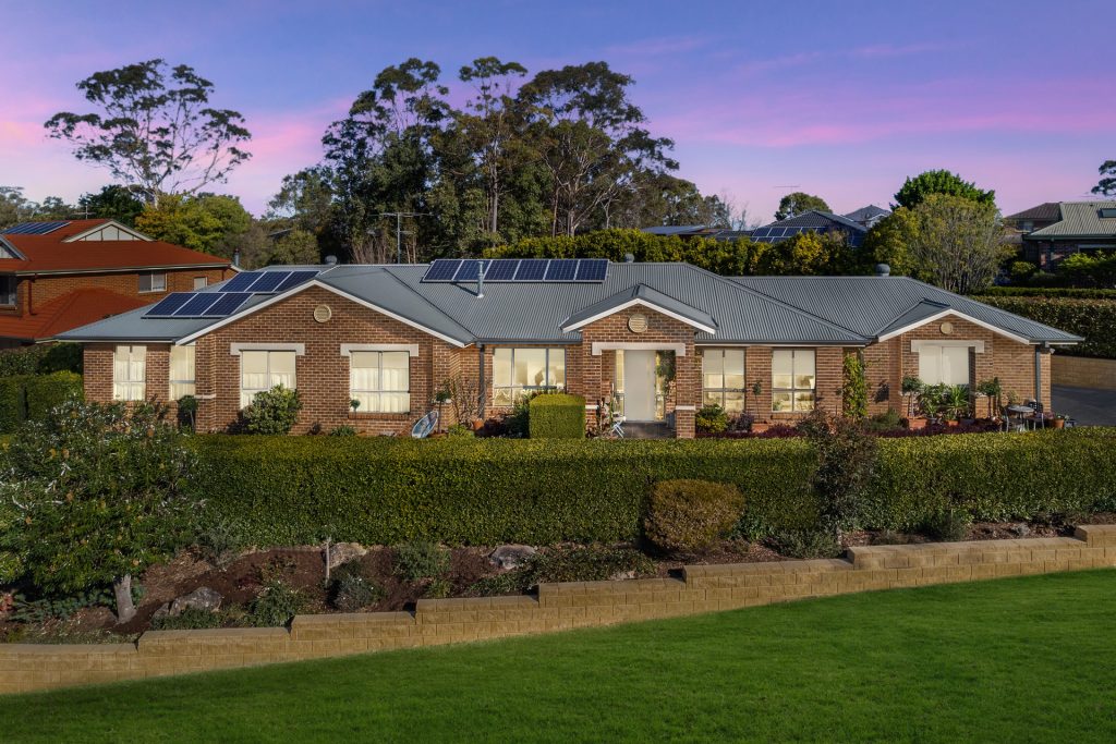 14 Honeyeater Crescent, Blaxland NSW 2774