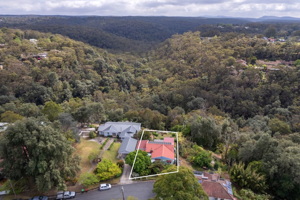 44 Boland Avenue, Springwood NSW 2777 — photo 3