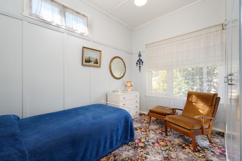 44 Boland Avenue, Springwood NSW 2777 — photo 10