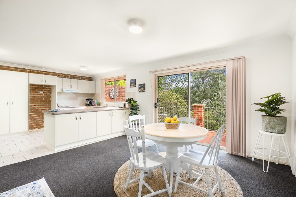 24B Davies Avenue, Springwood NSW 2777 — photo 4