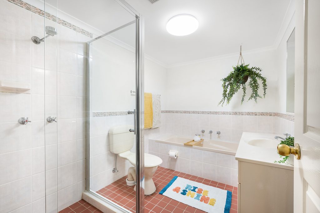 24B Davies Avenue, Springwood NSW 2777 — photo 6