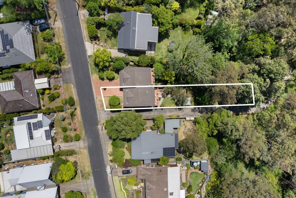 24B Davies Avenue, Springwood NSW 2777 — photo 9