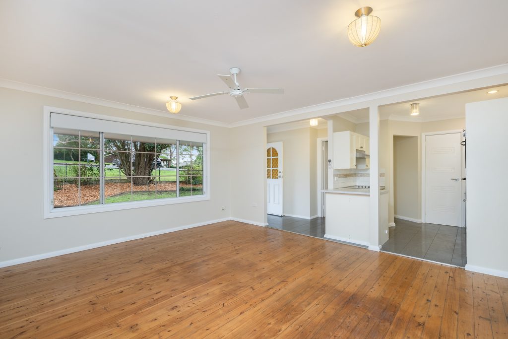 379 Hawkesbury Road, Winmalee NSW 2777 — photo 2