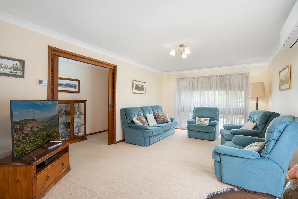 9 Adeline Street, Faulconbridge NSW 2776 — photo 2