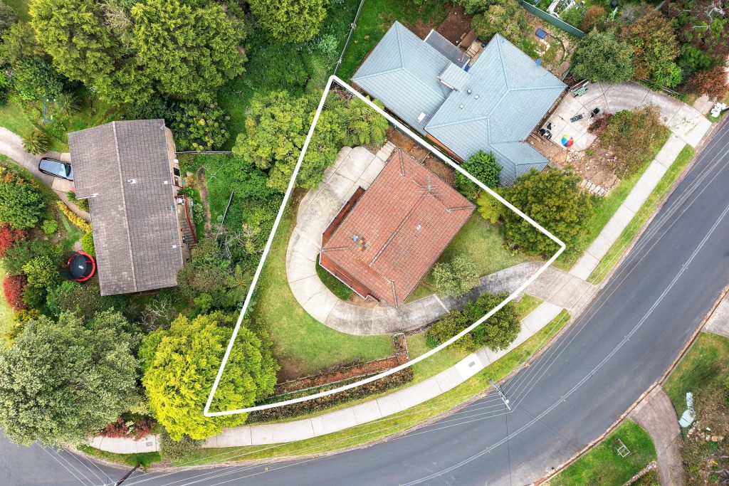 14 Coomassie Avenue, Faulconbridge NSW 2776 — photo 10