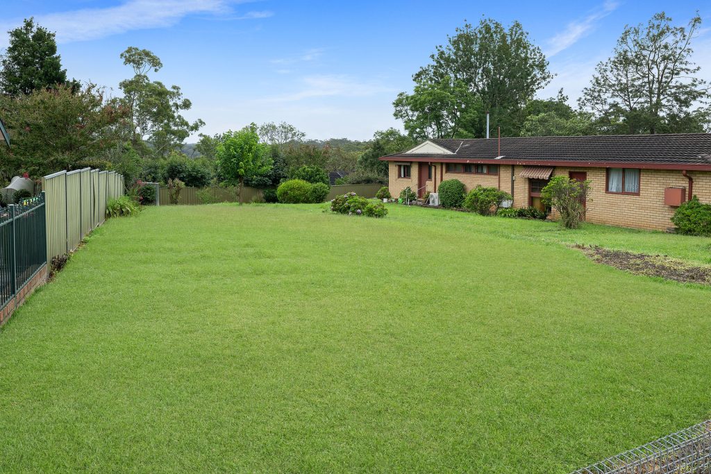 92 Chapman Parade, Faulconbridge NSW 2776 — photo 2