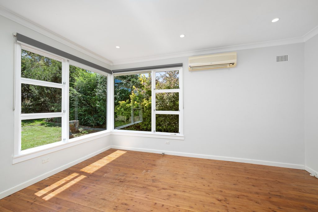92 Burns Road, Springwood NSW 2777 — photo 2