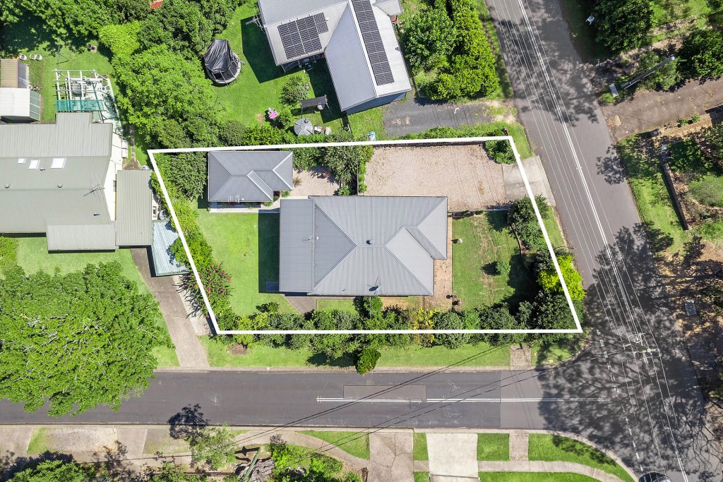 92 Burns Road, Springwood NSW 2777 — photo 12