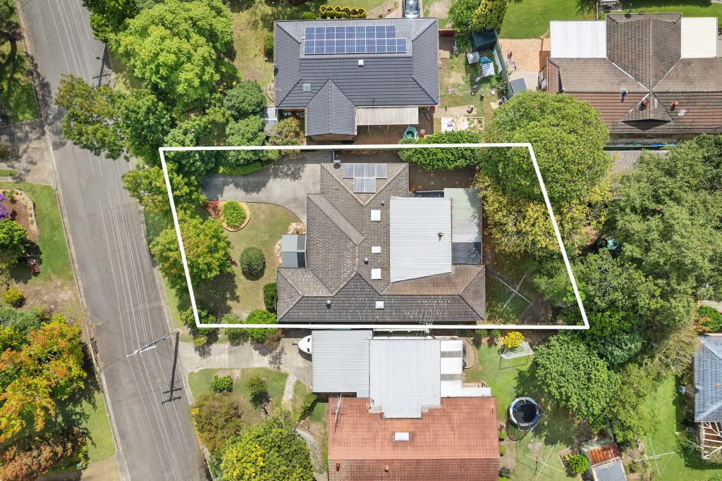 4 Pinecrest Street, Winmalee NSW 2777 — photo 11