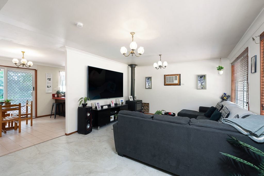 123 Glenbrook Road, Blaxland NSW 2774 — photo 2