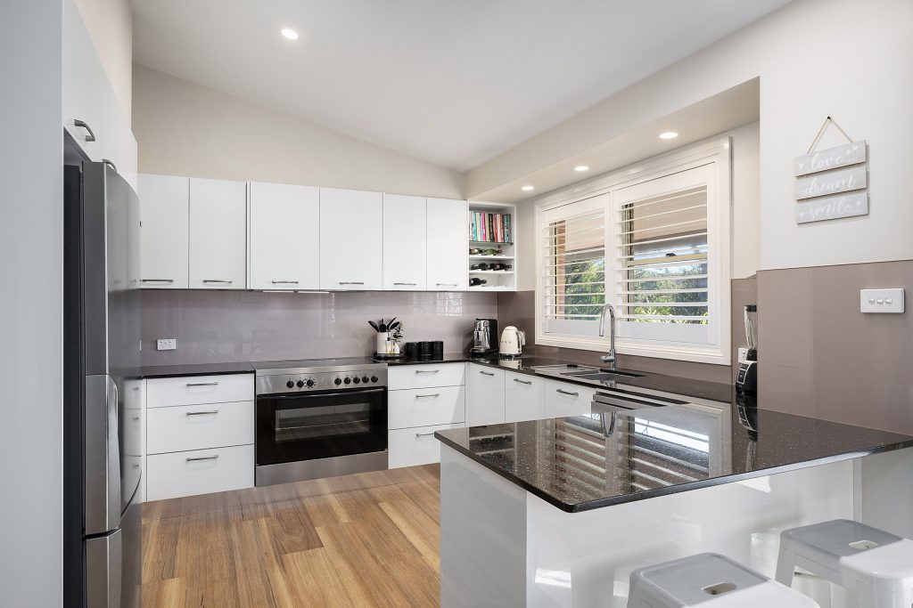 32 Ridge View Close, Winmalee NSW 2777 — photo 3
