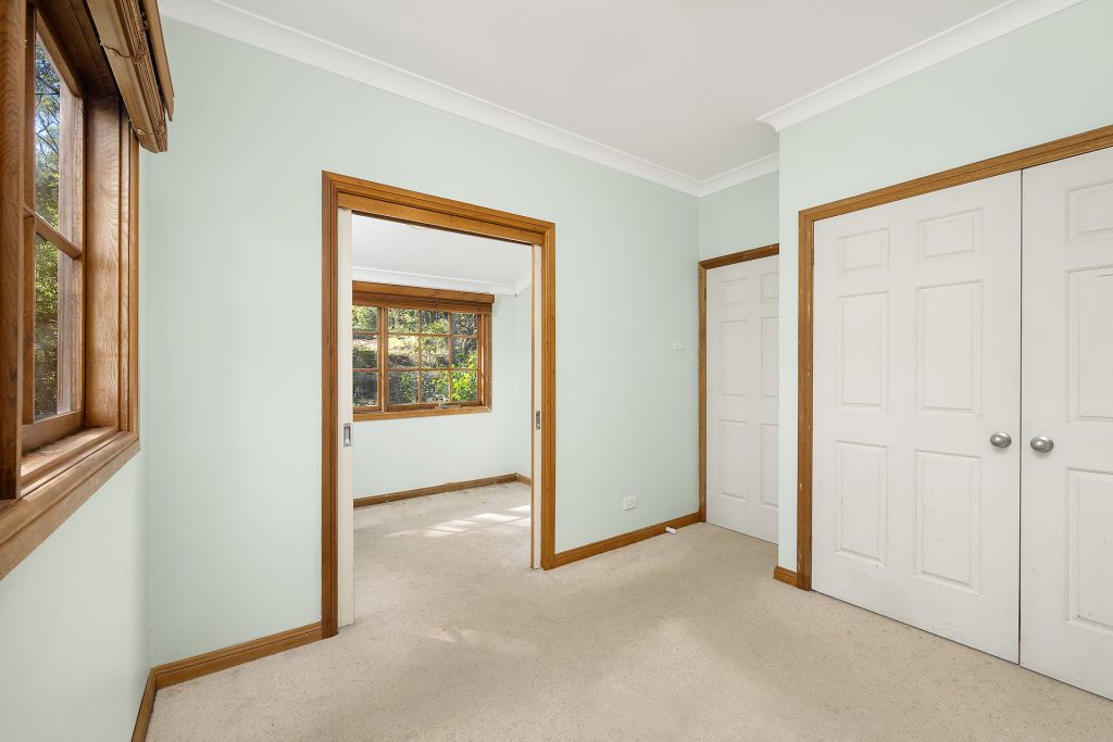 29 Valley Road, Hazelbrook NSW 2779 — photo 4