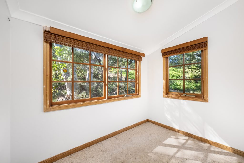 29 Valley Road, Hazelbrook NSW 2779 — photo 5