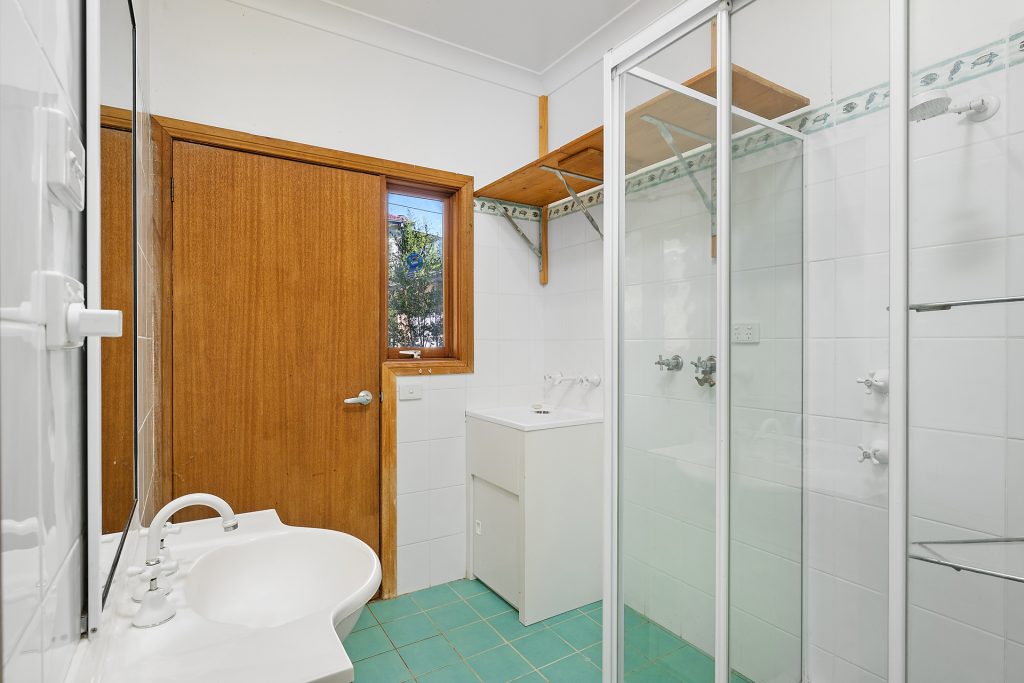 29 Valley Road, Hazelbrook NSW 2779 — photo 6