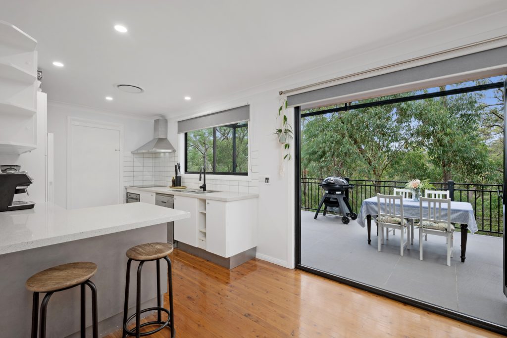 31 Lochinvar Street, Winmalee NSW 2777 — photo 4