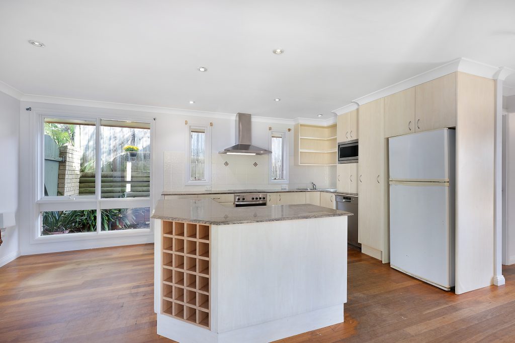 30 Gwen Crescent, Warrimoo NSW 2774 — photo 3