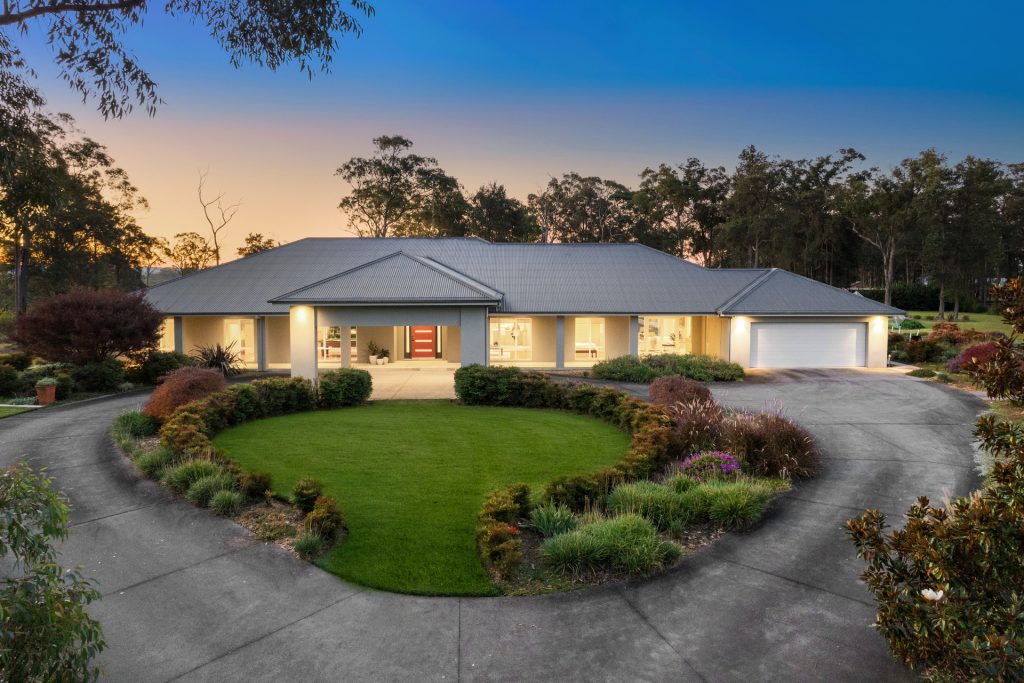 318-328 Singles Ridge Road, Yellow Rock NSW 2777