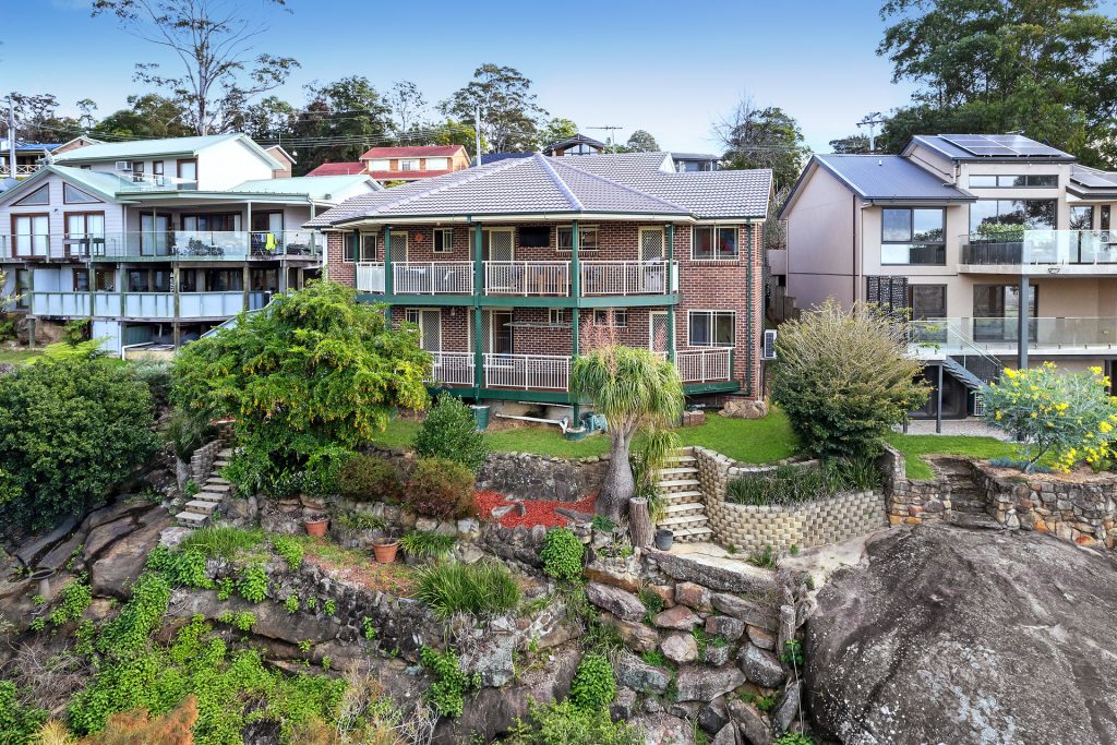 15 Roberts Parade, Hawkesbury Heights NSW 2777 — photo 11