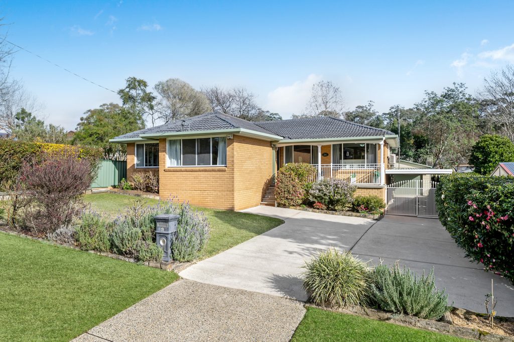 4 Yandina Avenue, Winmalee NSW 2777