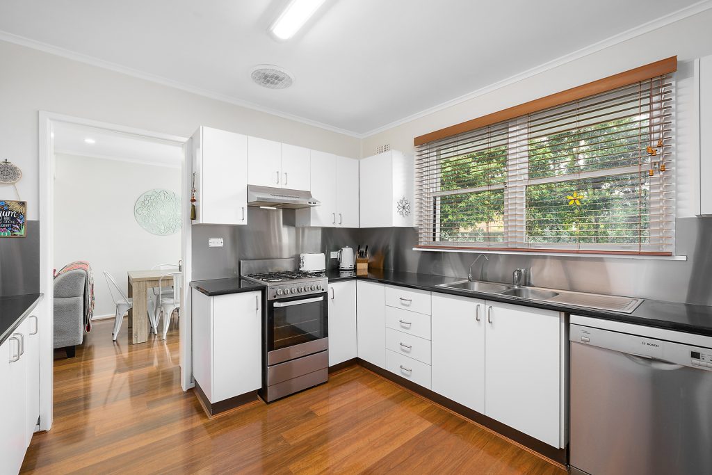 10 Walters Avenue, Glenbrook NSW 2773 — photo 3