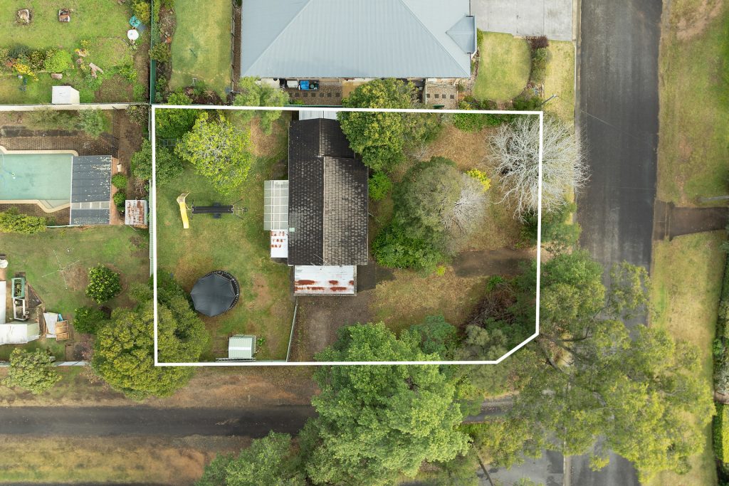 9 Pymble Avenue, Winmalee NSW 2777 — photo 9