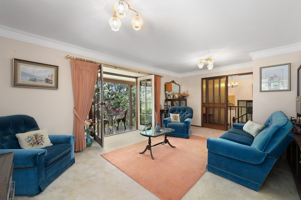 78 Russell Avenue, Valley Heights NSW 2777 — photo 2