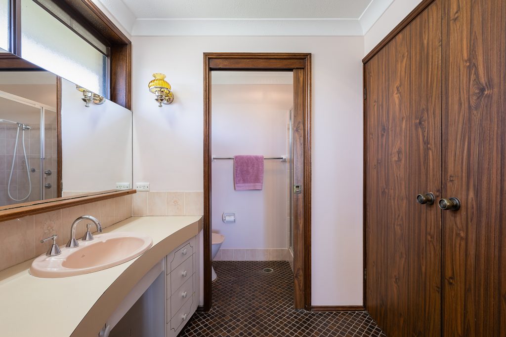 78 Russell Avenue, Valley Heights NSW 2777 — photo 11